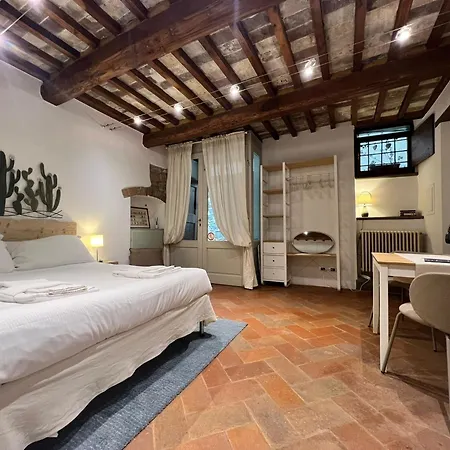 Vicolo Della Scala 公寓 *