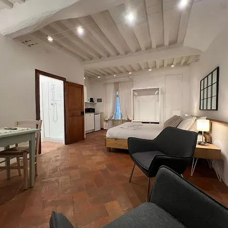 Vicolo Della Scala 公寓 *