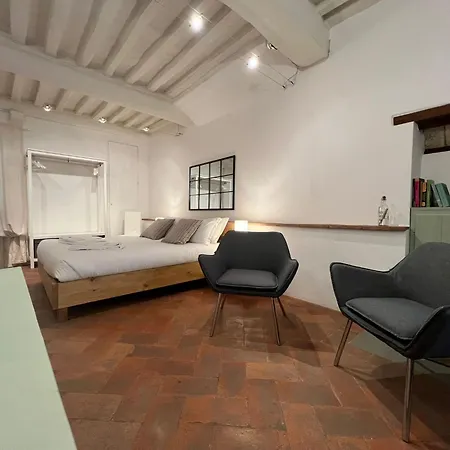 Vicolo Della Scala 公寓 *