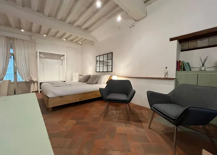 Vicolo Della Scala 아파트 *