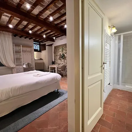 Vicolo Della Scala *