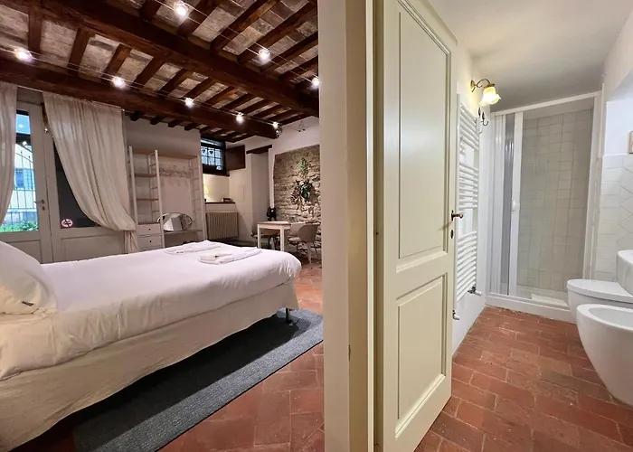 Vicolo Della Scala *